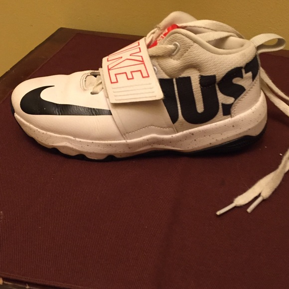 Nike footwear - Picture 2 of 4